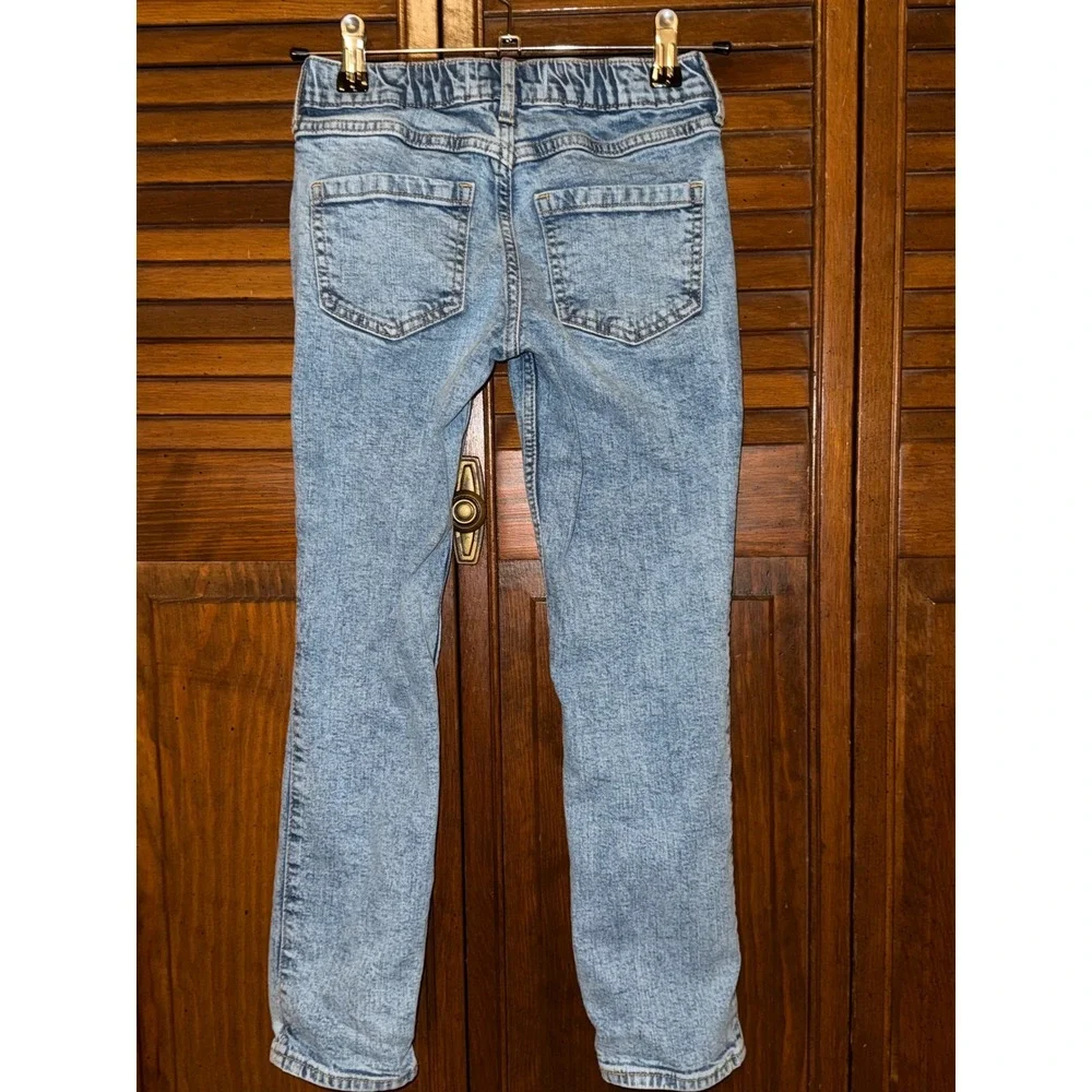 Abercrombie Kids High Rise Straight Distressed Light Wash Jeans Size 7/8 Long